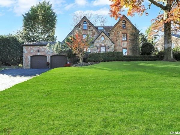 272 Chapel Road , Manhasset, NY 11030