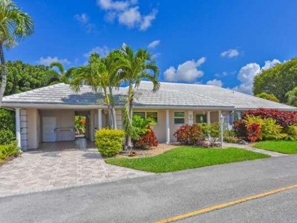 437 French Royale Circle, Atlantis, FL 33462