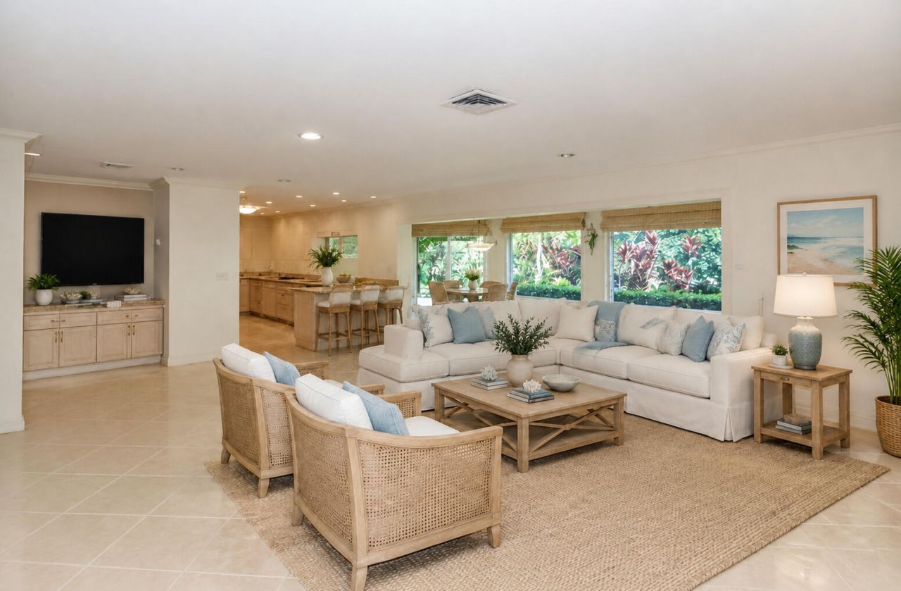 437 French Royale Circle, Atlantis, FL 33462 Photo