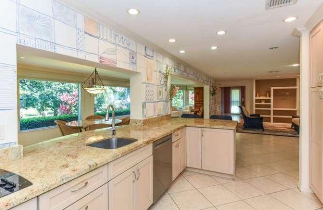 437 French Royale Circle, Atlantis, FL 33462 Photo