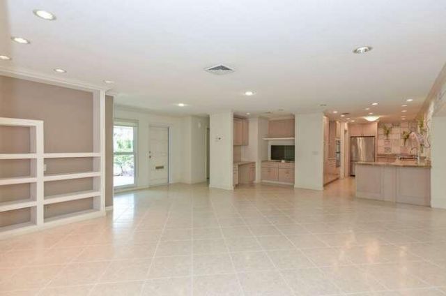 437 French Royale Circle, Atlantis, FL 33462 Photo