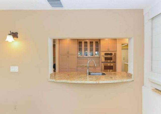 437 French Royale Circle, Atlantis, FL 33462 Photo