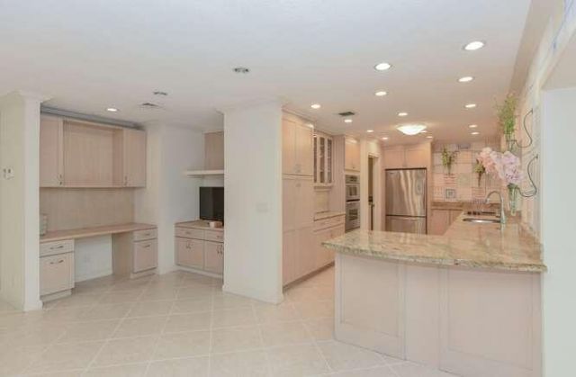 437 French Royale Circle, Atlantis, FL 33462 Photo