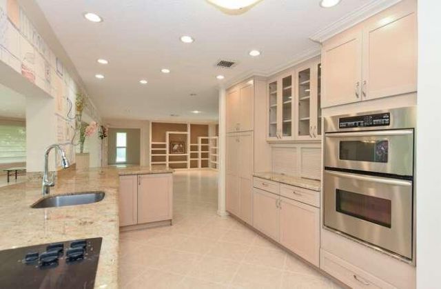 437 French Royale Circle, Atlantis, FL 33462 Photo