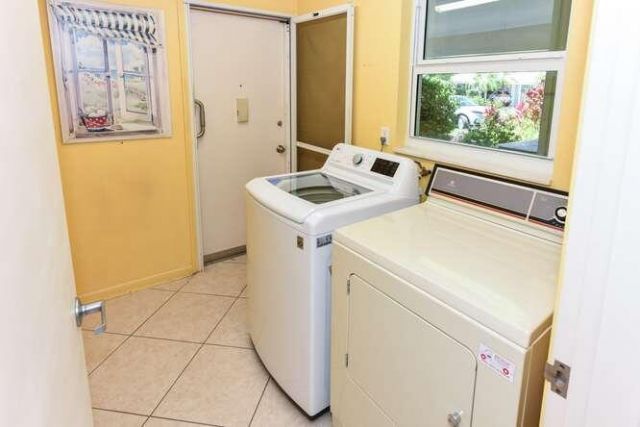 437 French Royale Circle, Atlantis, FL 33462 Photo