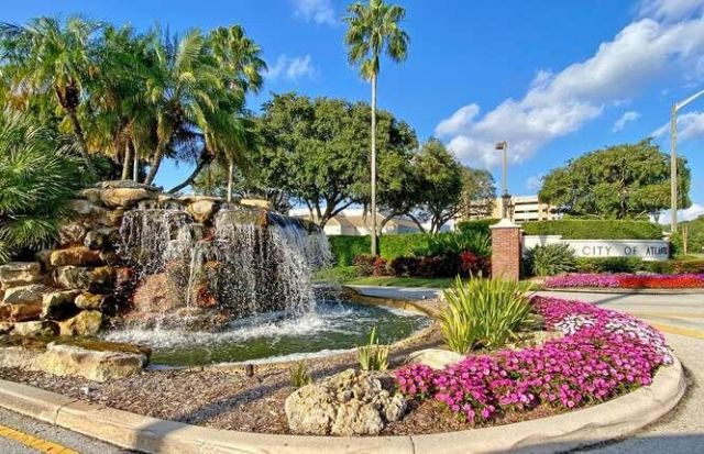 437 French Royale Circle, Atlantis, FL 33462 Photo