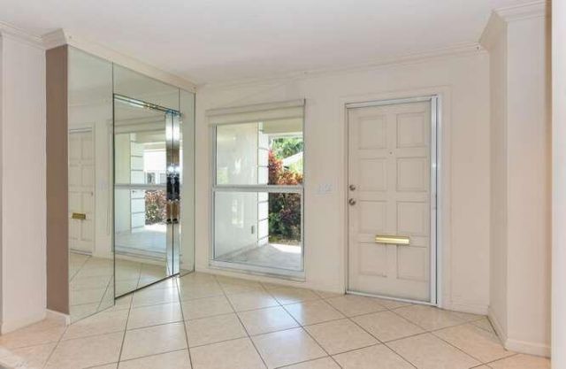 437 French Royale Circle, Atlantis, FL 33462 Photo