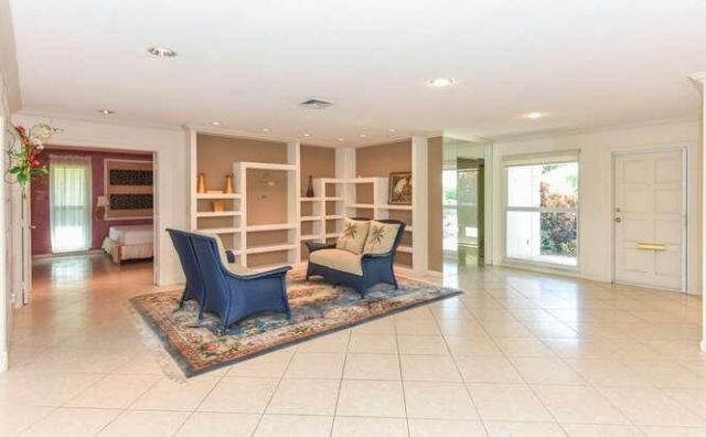 437 French Royale Circle, Atlantis, FL 33462 Photo