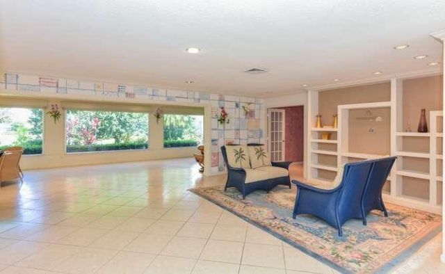 437 French Royale Circle, Atlantis, FL 33462 Photo