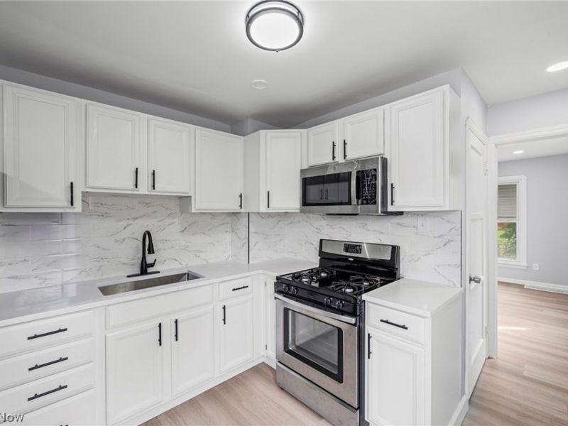3854 W 116th Street, Cleveland, OH 44111 Photo 10