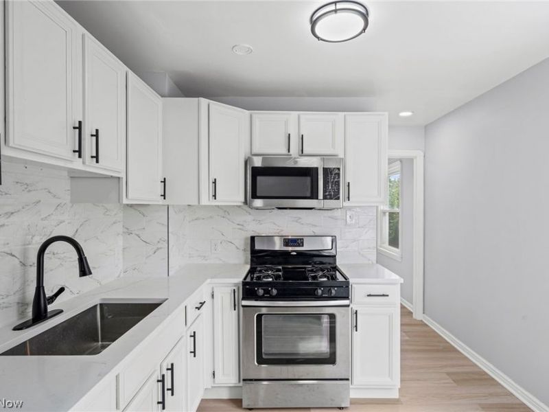 3854 W 116th Street, Cleveland, OH 44111 Photo 12
