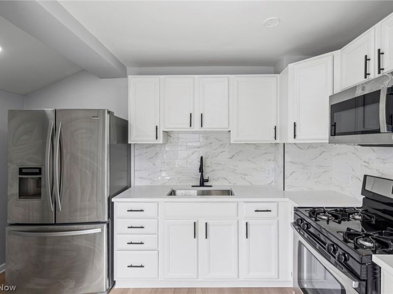 3854 W 116th Street, Cleveland, OH 44111 Photo 13