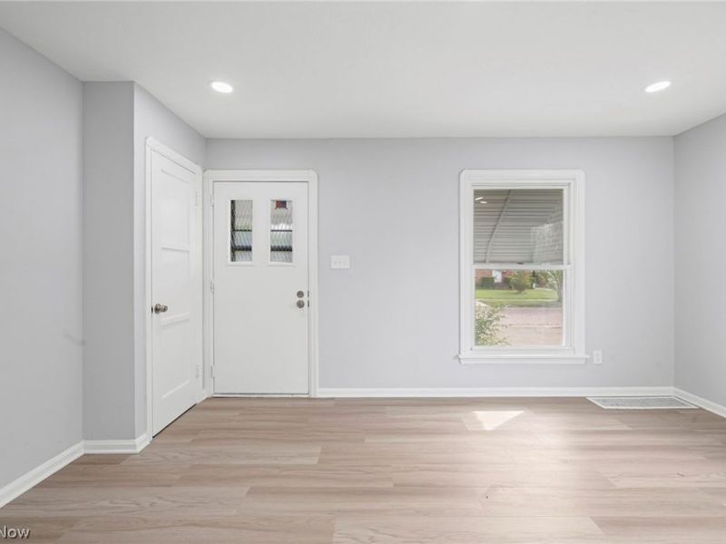 3854 W 116th Street, Cleveland, OH 44111 Photo 5