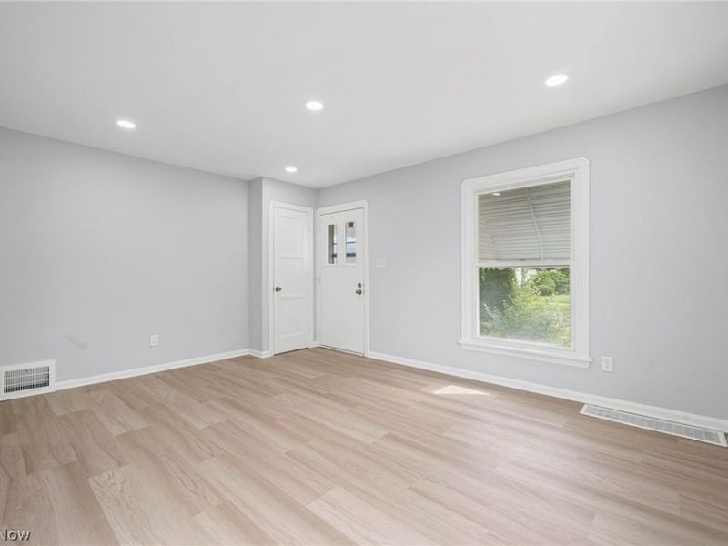 3854 W 116th Street, Cleveland, OH 44111 Photo 7
