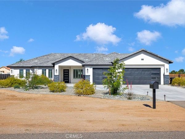 12744 Pauhaska, Apple Valley, CA 92308