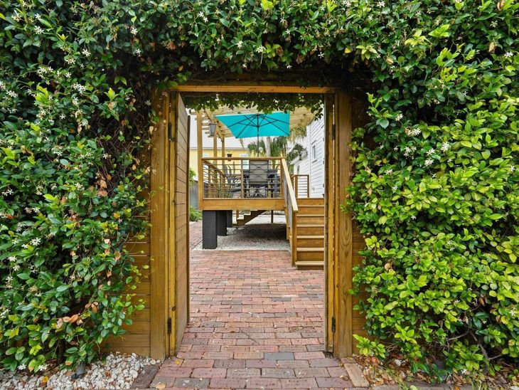76 Oneida St, Saint Augustine, FL 32084