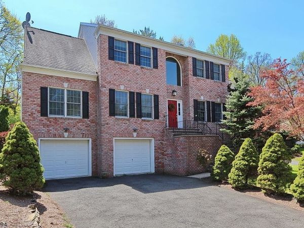 20 O Shea Ln, Summit, NJ 07901
