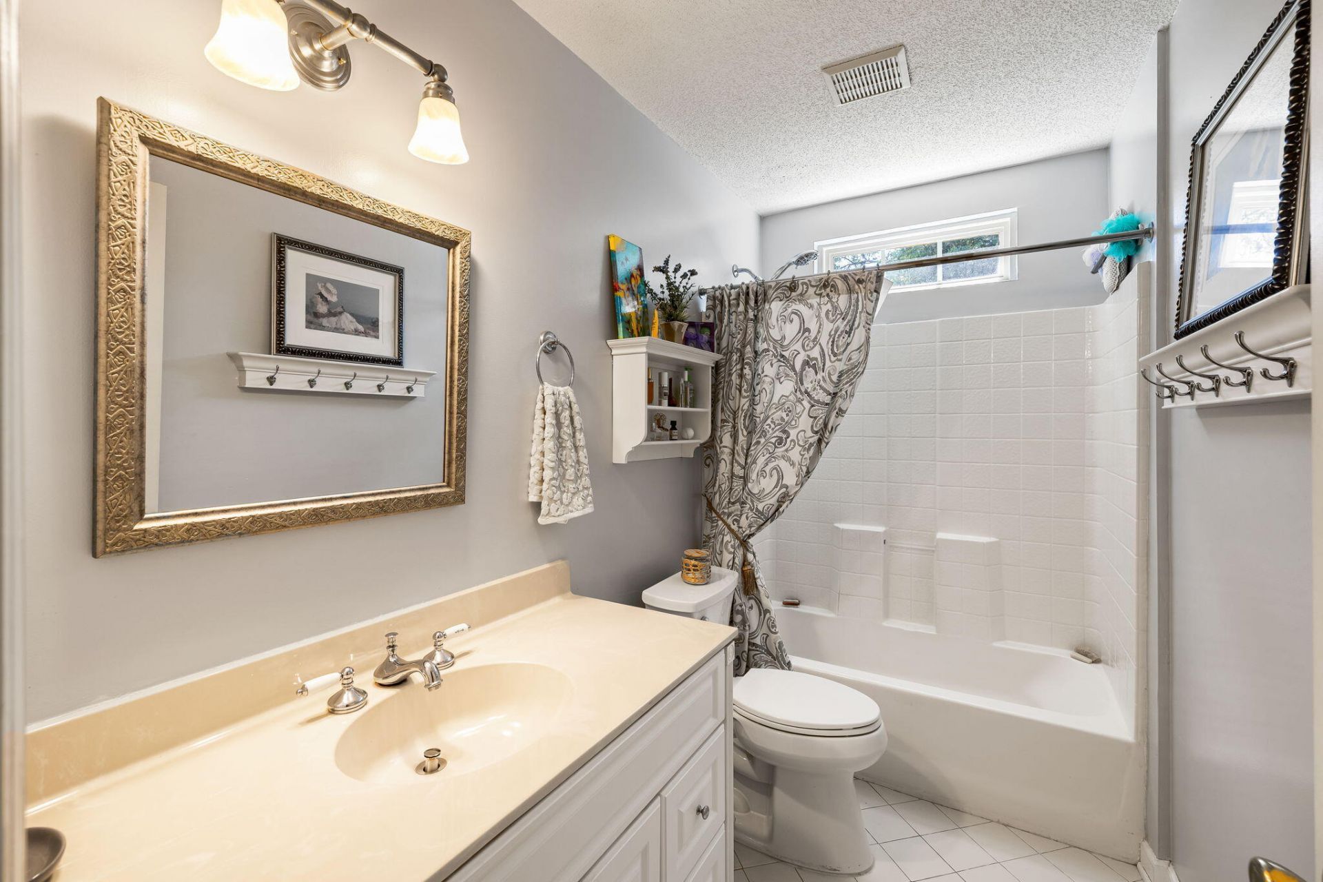 1182 Redbud Court Photo 13