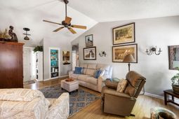 1182 Redbud Court photo 4