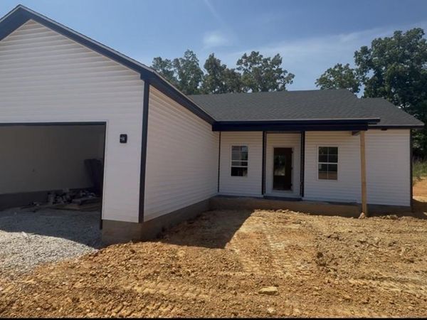 225 Memphis Street , Scottsville, KY 42164