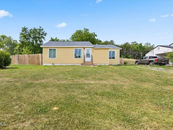 82 Greenway Street, Greeneville, TN 37743