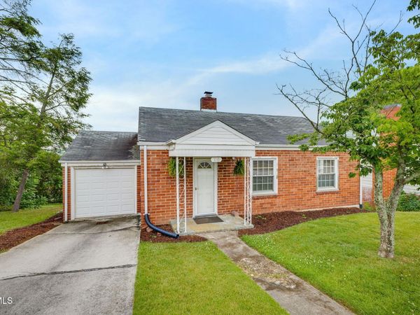 110 East Park Drive, Kingsport, TN 37660
