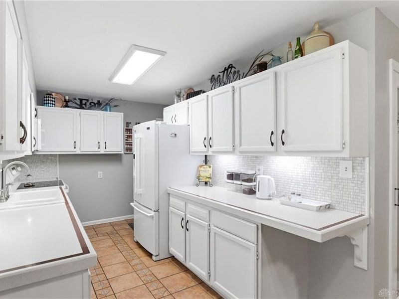 708 Lawnview Avenue, Springfield Township, OH 45505 Photo 7