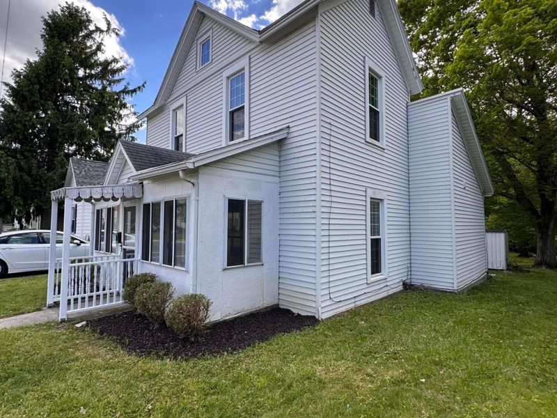 221 N Hayes Street , Bellefontaine, OH 43311 Photo 2