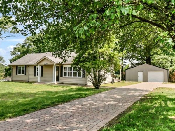 2055 Lovers Ln, Hopkinsville, KY 42240