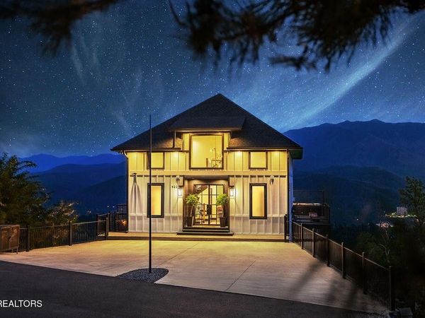 922 Piney Butt Way , Gatlinburg, TN 37738