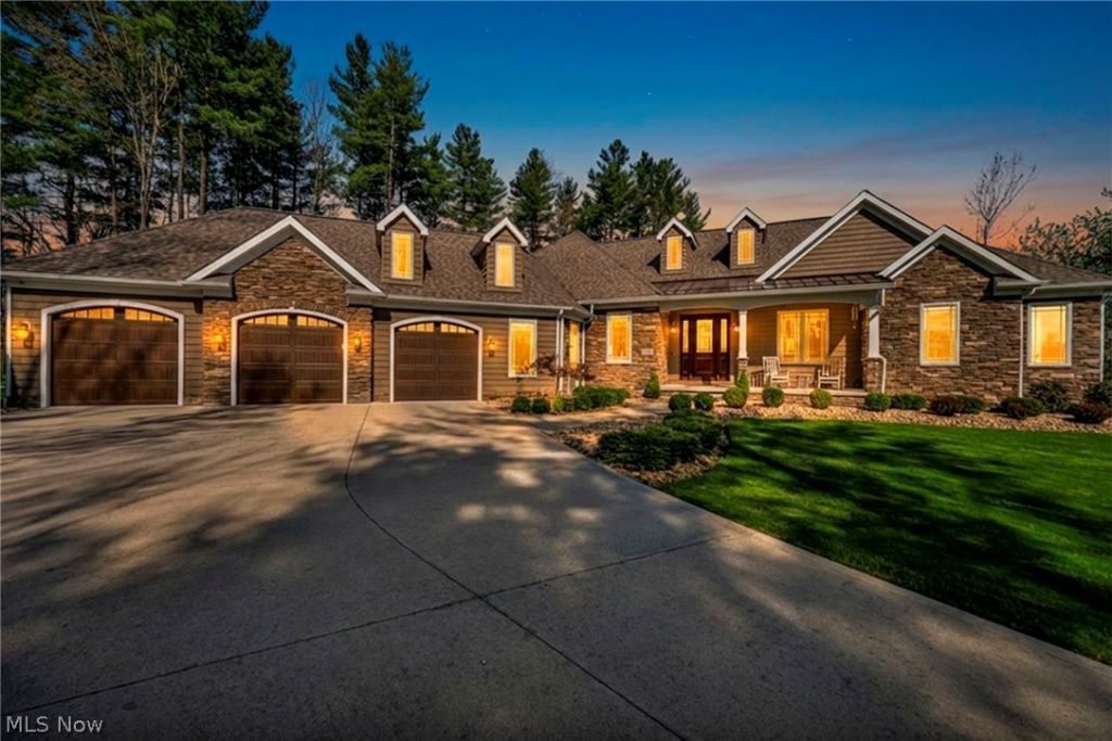 12690 Barrington Lane , Chesterland, OH 44026 Main Photo