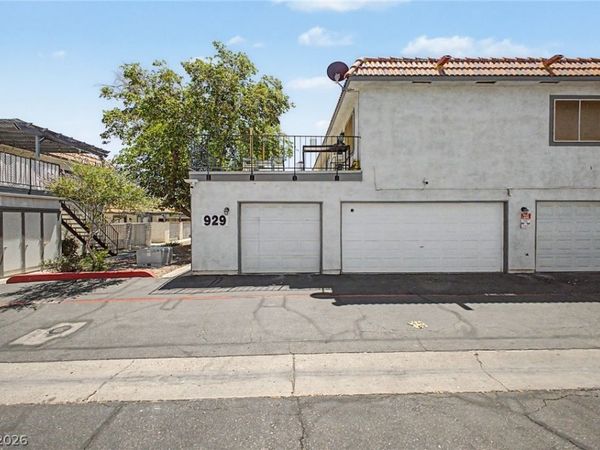 929 Willow Tree Drive , Unit D, Las Vegas, NV 89128