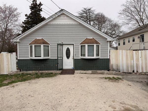 158 William Floyd Parkway , Shirley, NY 11967