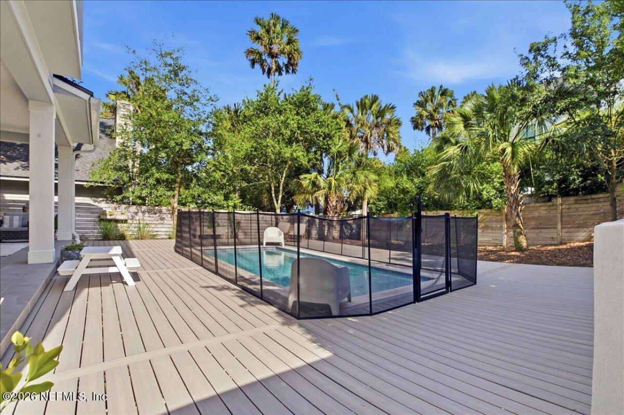 370 8th Street, Atlantic Beach, FL 32233 Photo