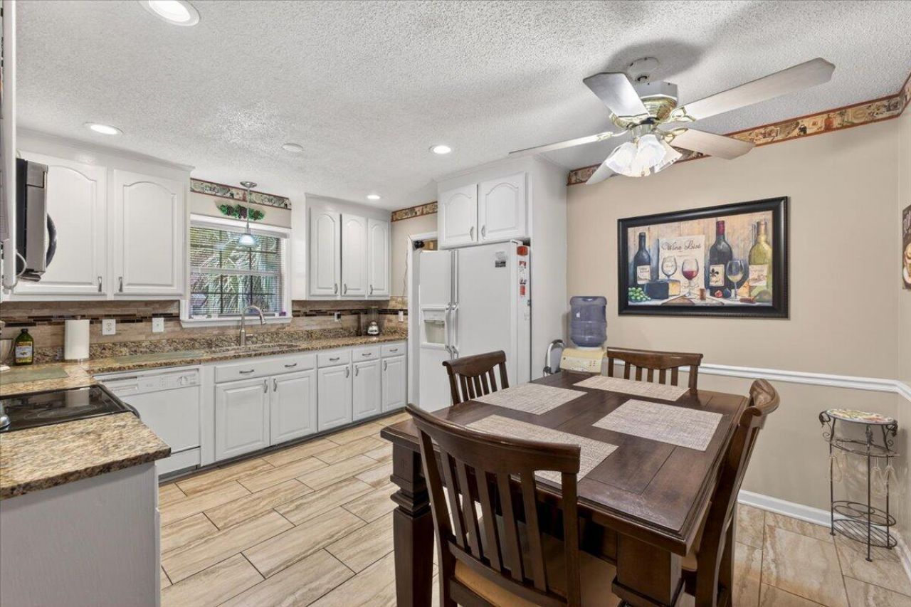 1760 Black Tom Road Photo 10