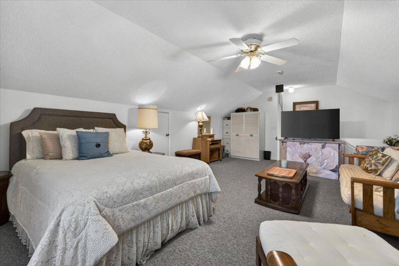 1760 Black Tom Road Photo 27
