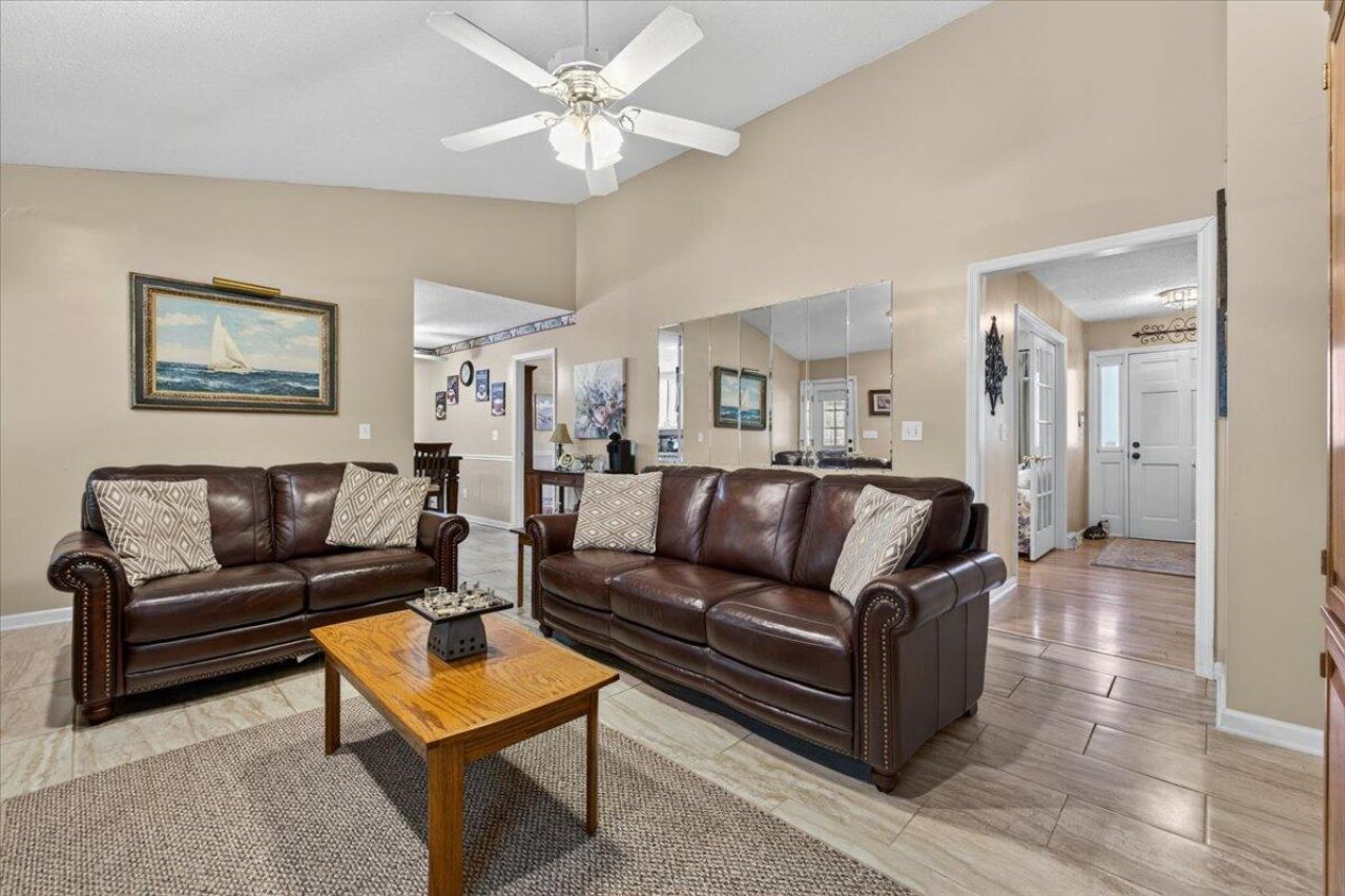 1760 Black Tom Road Photo 6
