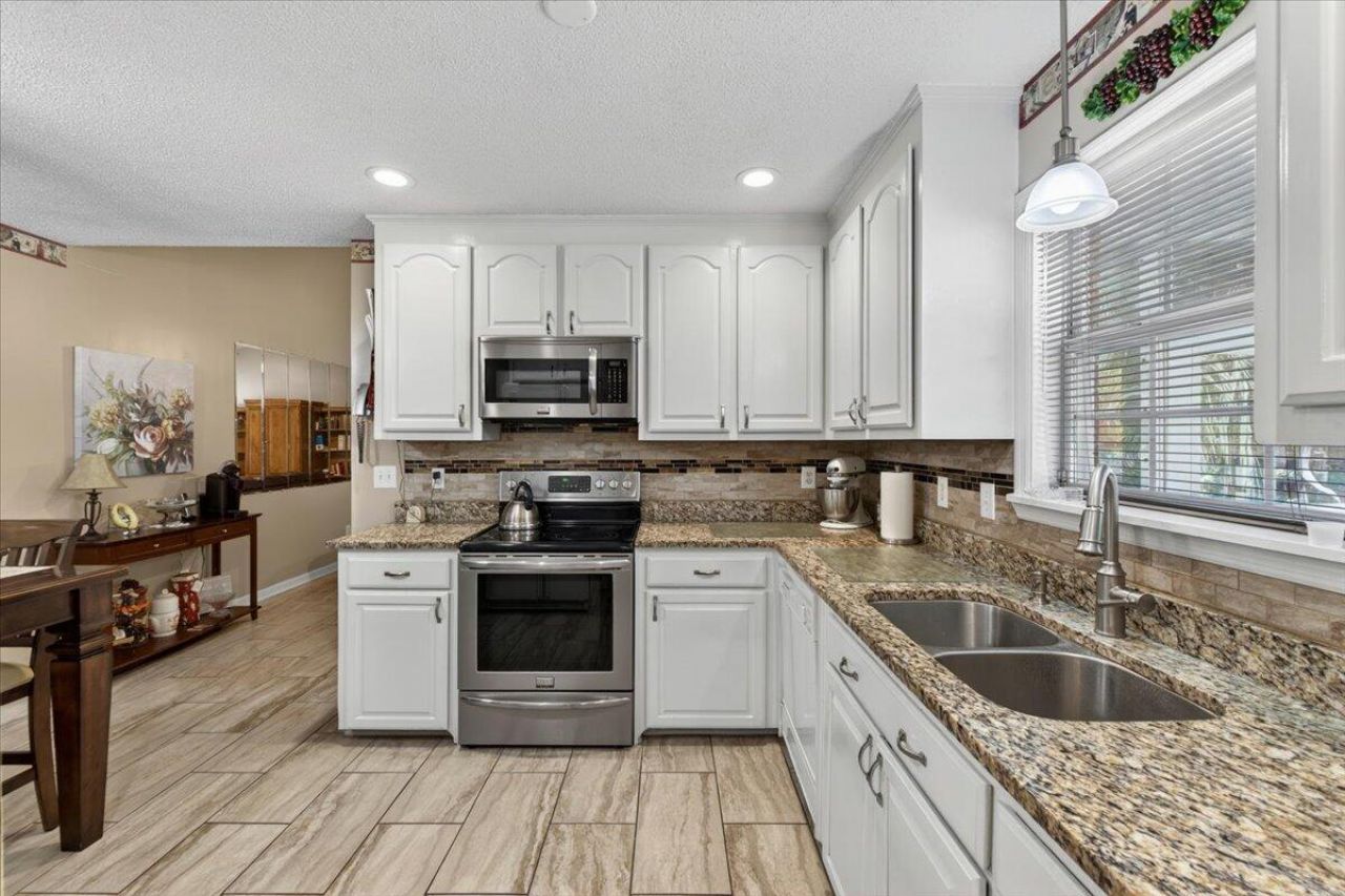 1760 Black Tom Road Photo 9