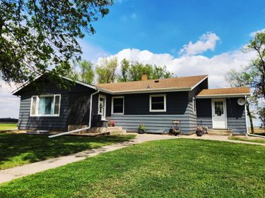 1055 141st Street, Pipestone, MN 56164