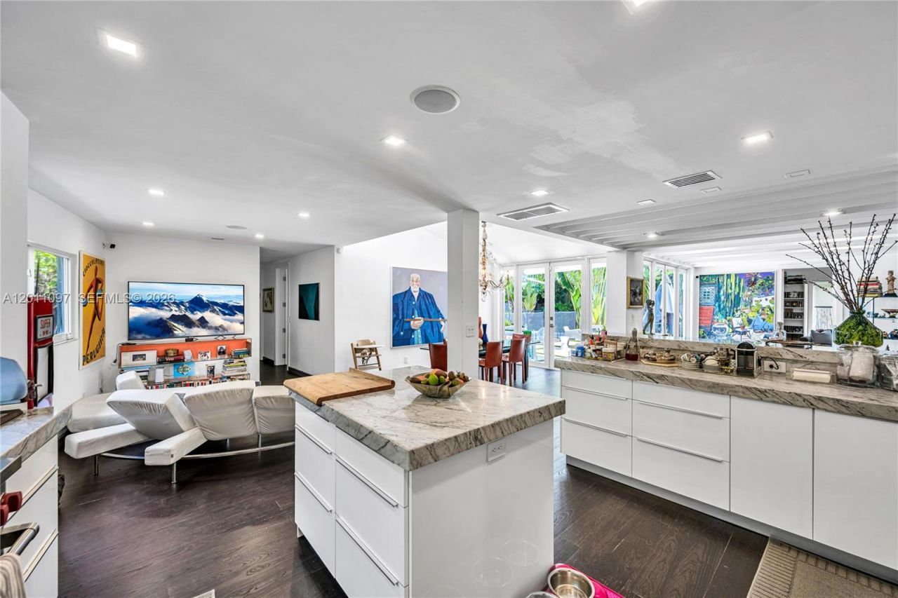 Please Call For Address, Miami Beach, FL 33140 Photo
