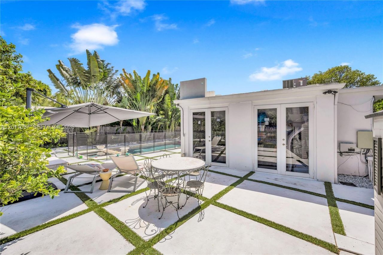 Please Call For Address, Miami Beach, FL 33140 Photo
