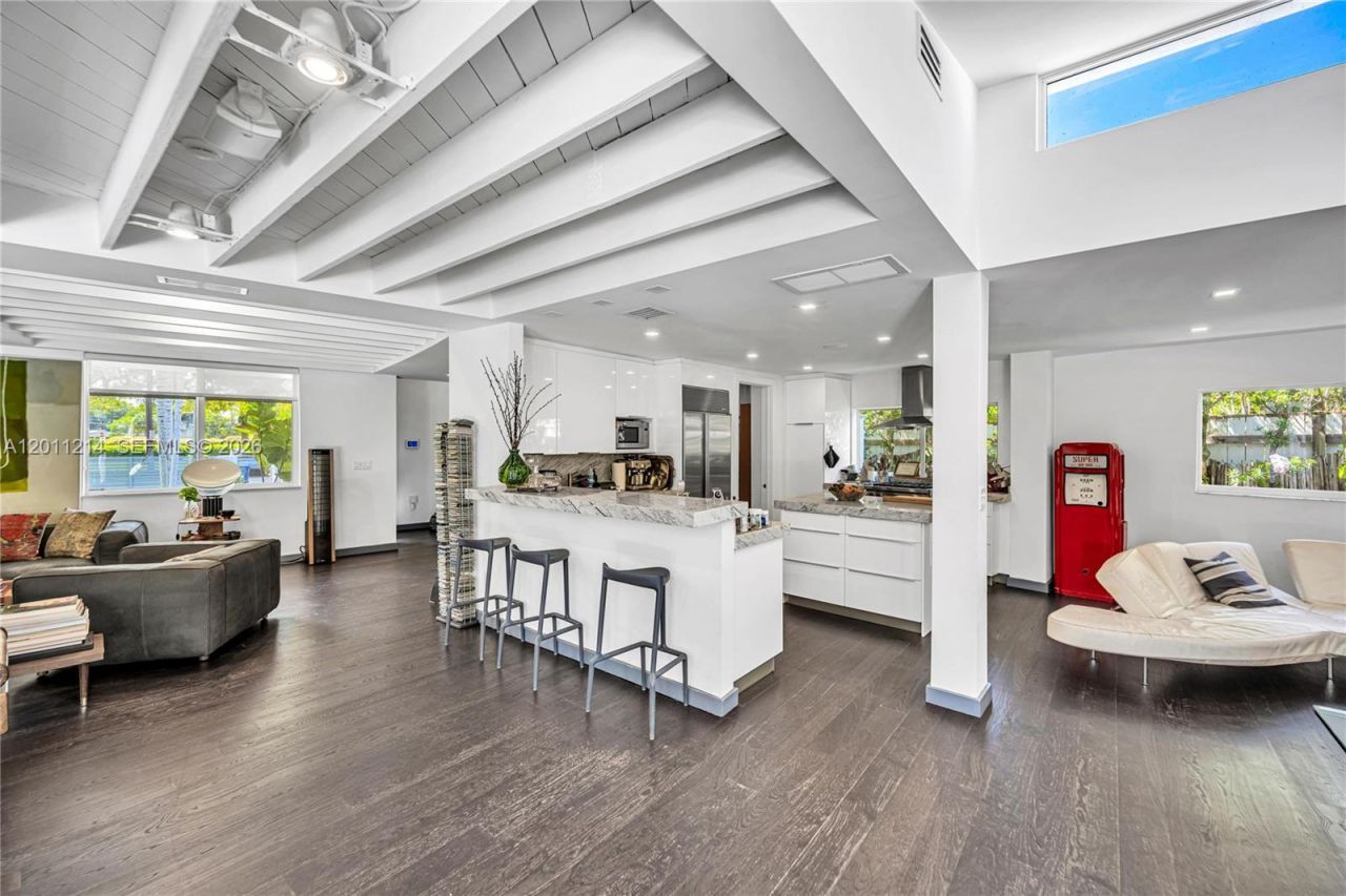 4975 Delaware Ave , Miami Beach, FL 33140 Photo