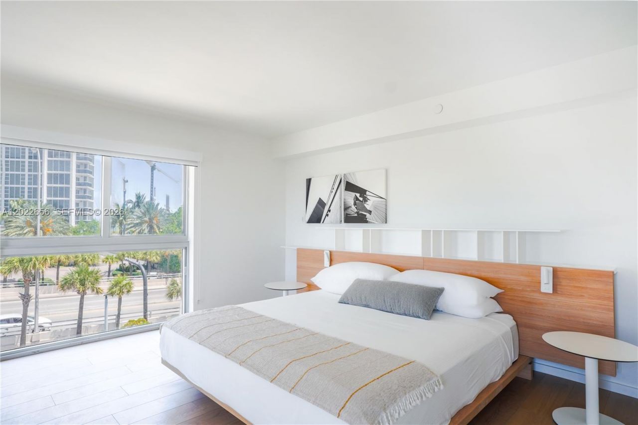 10250 Collins Avenue , Unit 412, Bal Harbour, FL 33154 Photo