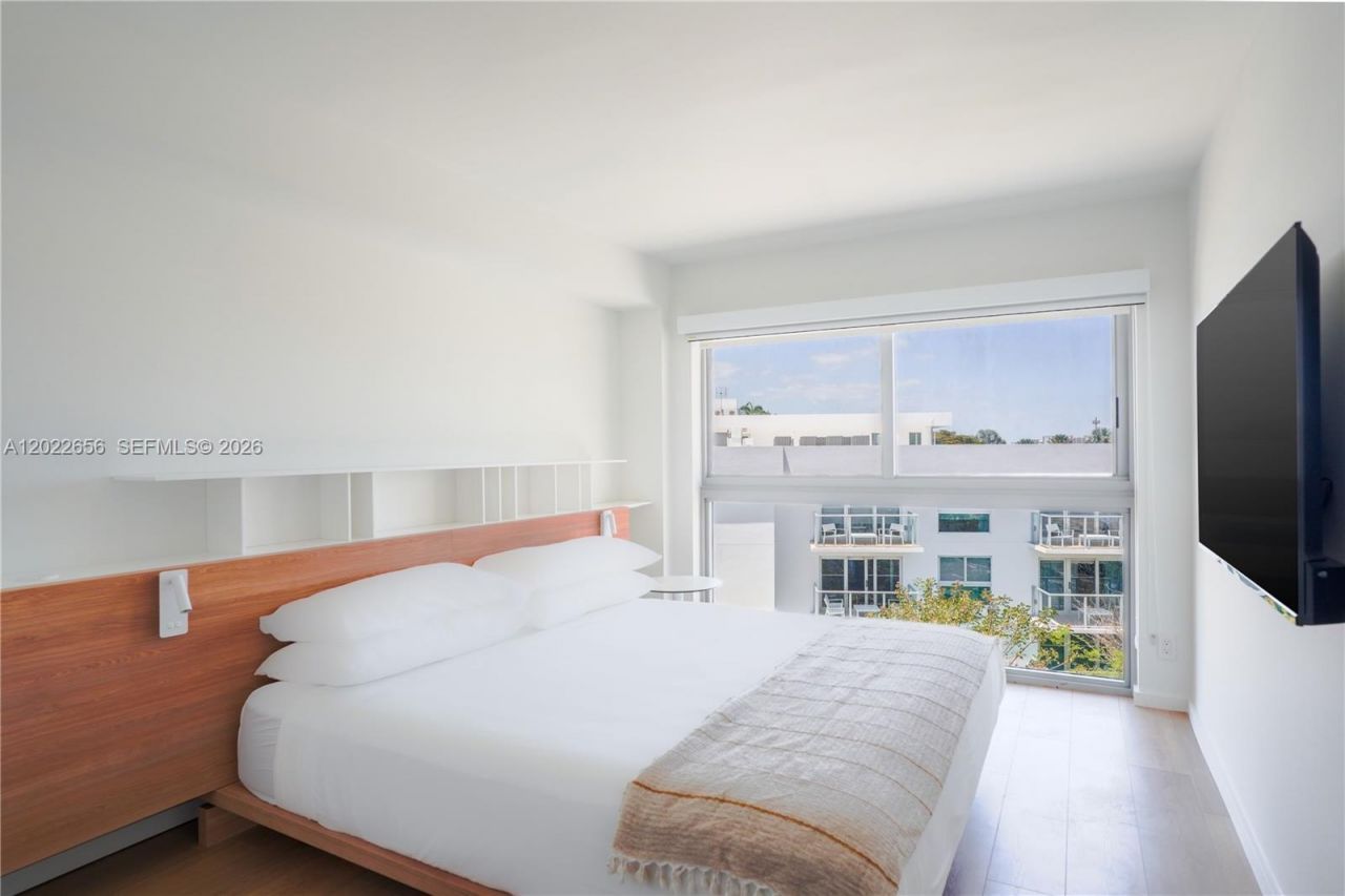 10250 Collins Avenue , Unit 412, Bal Harbour, FL 33154 Photo