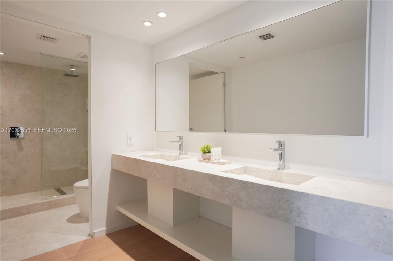 10250 Collins Avenue , Unit 412, Bal Harbour, FL 33154 Photo