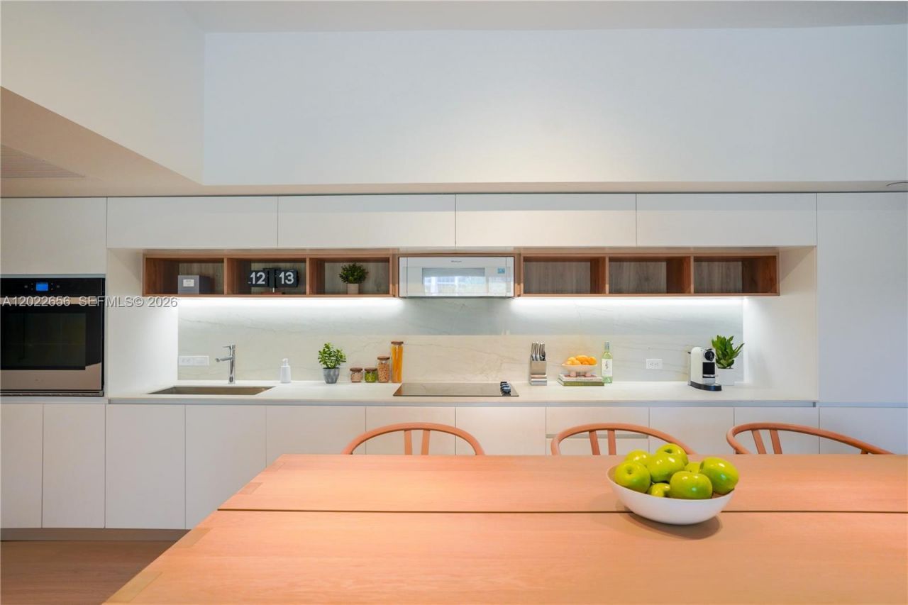 10250 Collins Avenue , Unit 412, Bal Harbour, FL 33154 Photo