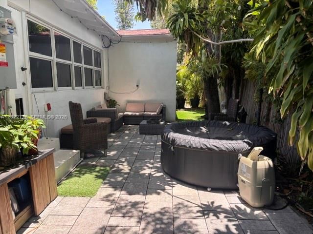8228 NE 8th Ct , Miami, FL 33138 Photo