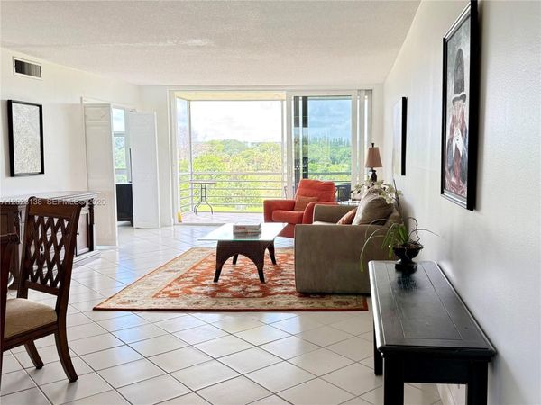 2671 S Course Dr , Unit 408, Pompano Beach, FL 33069