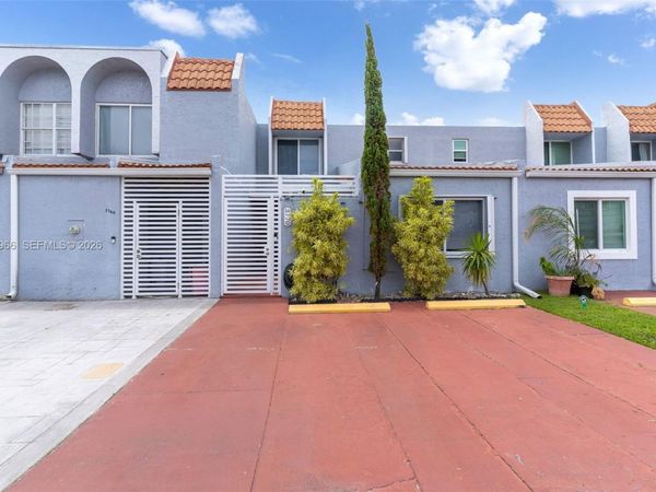 3770 W 8th Ln , Unit 27, Hialeah, FL 33012
