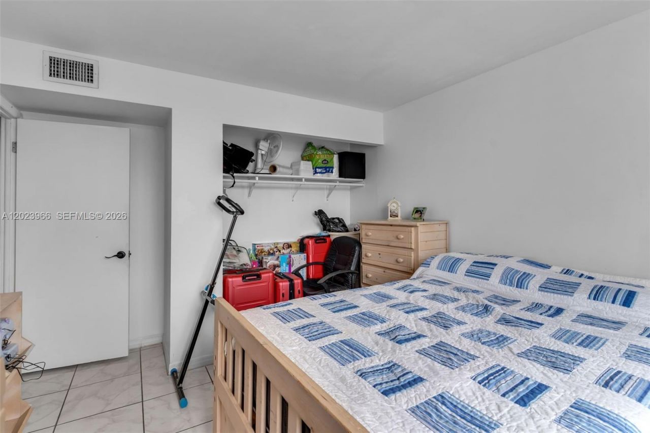 3770 W 8th Ln , Unit 27, Hialeah, FL 33012 Photo